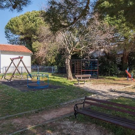 Apartment Complex Orzan Lovrecica Εξωτερικό φωτογραφία