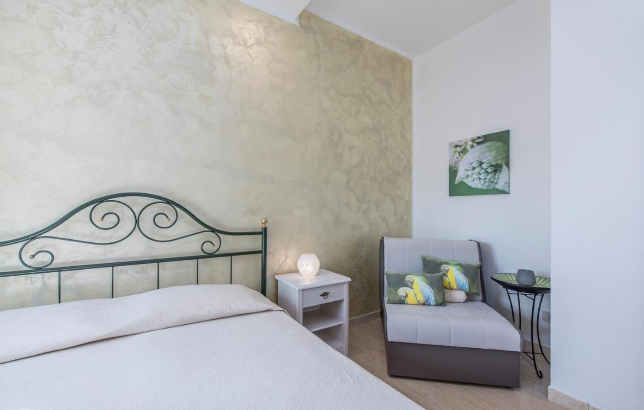 Apartment Complex Orzan Lovrecica Εξωτερικό φωτογραφία
