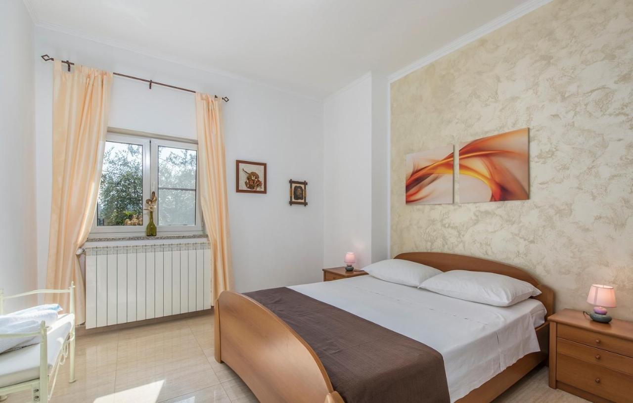 Apartment Complex Orzan Lovrecica Εξωτερικό φωτογραφία