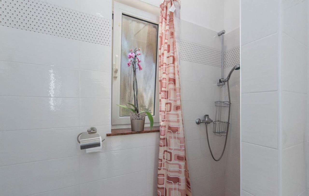 Apartment Complex Orzan Lovrecica Εξωτερικό φωτογραφία