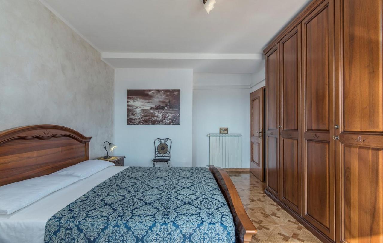 Apartment Complex Orzan Lovrecica Εξωτερικό φωτογραφία