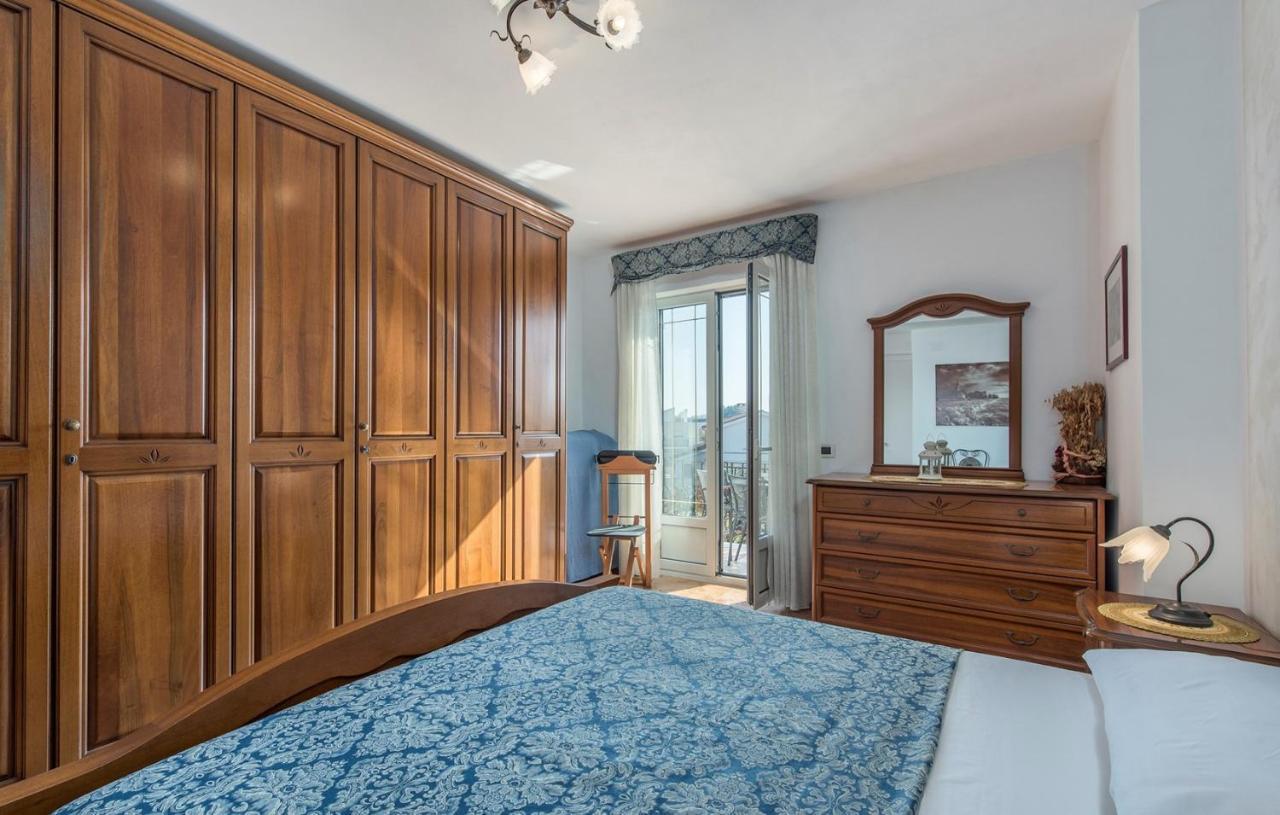 Apartment Complex Orzan Lovrecica Εξωτερικό φωτογραφία