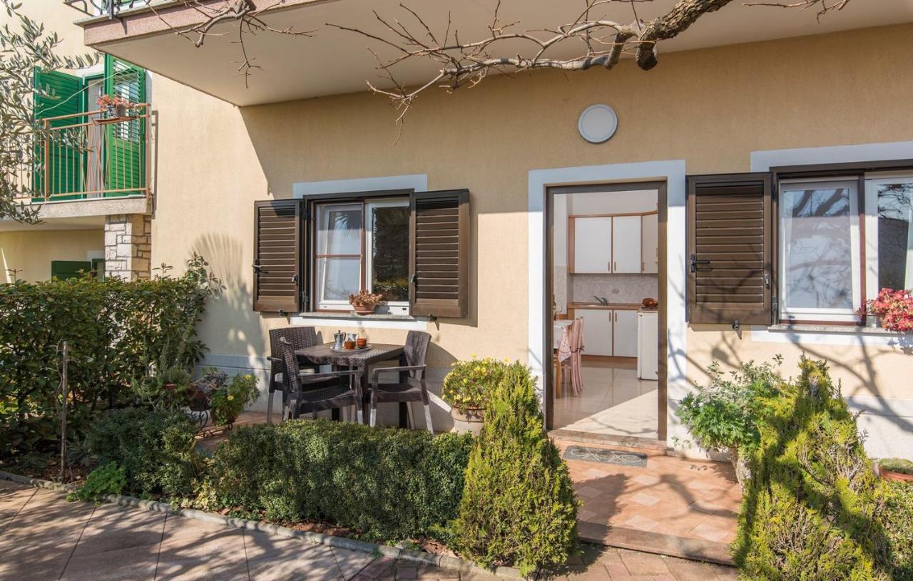 Apartment Complex Orzan Lovrecica Εξωτερικό φωτογραφία