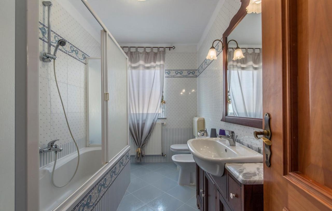 Apartment Complex Orzan Lovrecica Εξωτερικό φωτογραφία
